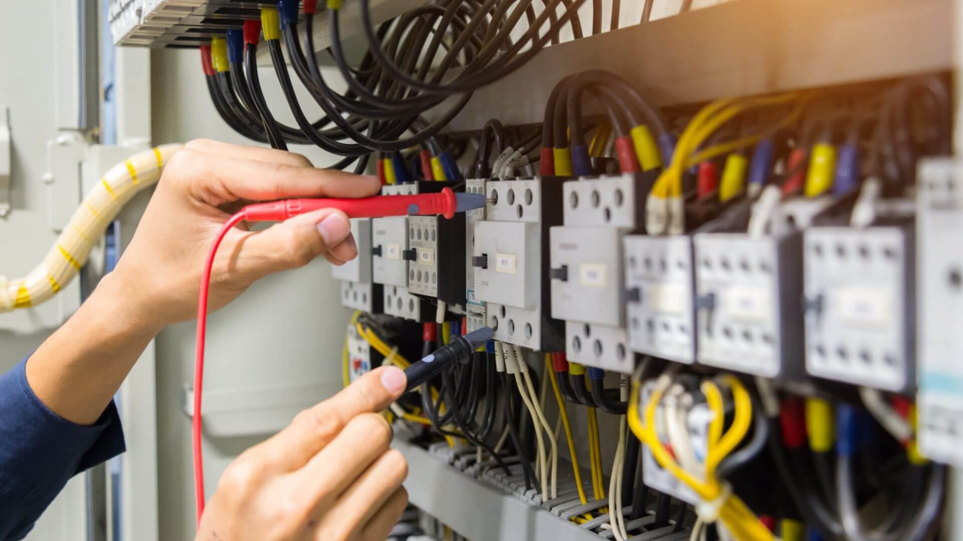 Electrical Installation Cost Calculator: Estimating Your Wiring Expenses